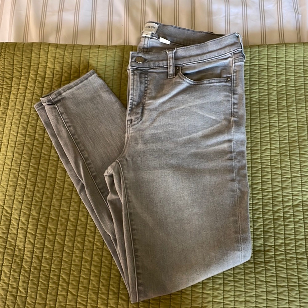 Gray skinny jeans